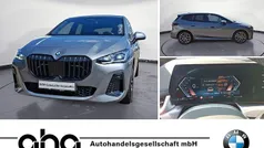 Grau Gebraucht 2024 BMW 218 Active Tourer M Sport Van / Kleinbus | 32.930 € (Fairer Preis)