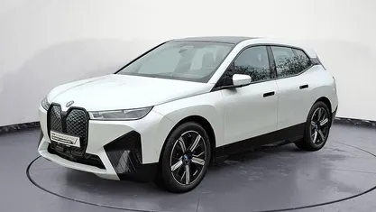 Gebraucht BMW iX Sport Line 239 kW (326 PS) 2022 Weiß SUV