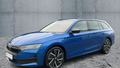Gebraucht Skoda Octavia SportLine 150 PS (110 kW) 2025 Blau Kombi