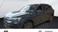 Uranograu Gebraucht 2024 VW Tiguan Life SUV | 35.390 € (Fairer Preis)