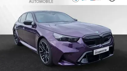 Gebraucht BMW M5 Performance 727 PS (534 kW) 2025 Sonderlackierung daytonaviolett Limousine