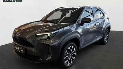 Gebraucht 2025 Toyota Yaris Cross SUV | 29.260 € (Fairer Preis)