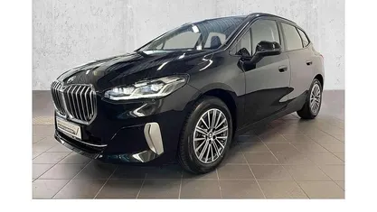 Gebraucht BMW 220 Active Tourer Comfort Edition 156 PS (114 kW) 2025 Black sapphire metallic Van / Kleinbus