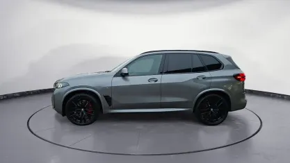 Neu BMW X5 M Sport 298 PS (219 kW) 2026 Grau SUV
