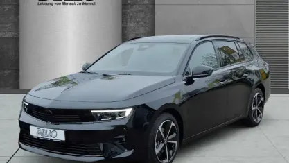 Neu Opel Astra 131 PS (96 kW) 2025 Schwarz Kleinwagen