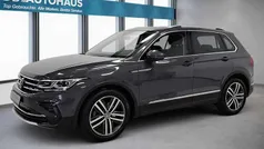 Grau Gebraucht 2023 VW Tiguan Elegance SUV | 34.320 € (Fairer Preis)