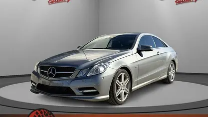 Gebraucht Mercedes E250 204 PS (150 kW) 2013 Palladiumsilber Coupé