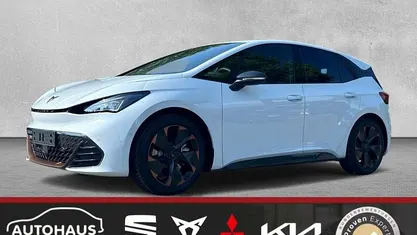 Eisweiß Gebraucht 2024 Cupra Born Kleinwagen | 34.950 € (Fairer Preis)