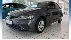 Grau (rauchgrau metallic) Gebraucht 2024 VW Polo Life Limousine | 21.770 € (Fairer Preis)