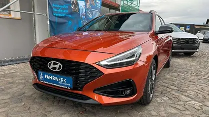 Jupiter orange metallic Gebraucht 2024 Hyundai i30 GO! Kombi | 23.333 € (Fairer Preis)