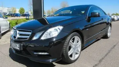 Używany Mercedes E300 AMG line 252 KM (185 kW) 2011 Czarny Coupe