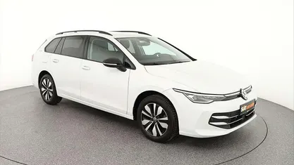 Gebraucht VW Golf VIII Goal 150 PS (110 kW) 2025 Weiß Kombi