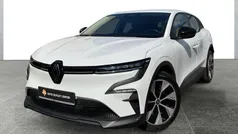 Weiß Gebraucht 2023 Renault Mégane Evolution Limousine | 28.990 € (Fairer Preis)