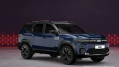 Indigoblau Gebraucht 2025 Dacia Bigster Extreme SUV | 32.190 € (Fairer Preis)