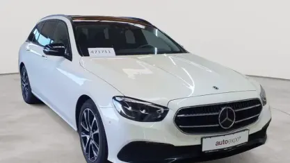 Gebraucht Mercedes E220 Avantgarde 200 PS (147 kW) 2023 Manufaktur diamantweiß bright metallic Kombi