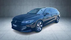 Grenadillschwarz metallic Gebraucht 2024 VW Passat Elegance Kombi | 35.970 € (Guter Preis)