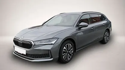 Gebraucht Skoda Superb Selection 150 PS (110 kW) 2025 Grau Kombi