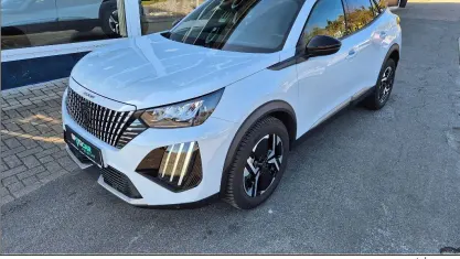 Używany Peugeot 2008 Allure 136 KM (100 kW) 2025 Biały SUV