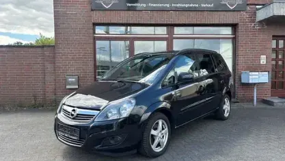 Occasion Opel Zafira Family 150 PK (110 kW) 2013 Zwart MPV