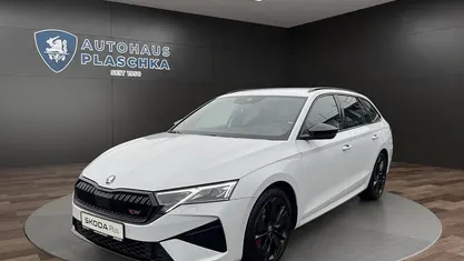 Moonweiß Gebraucht 2025 Skoda Octavia RS | 35.950 € (Guter Preis)