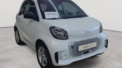 Gebraucht Smart ForTwo Coupé 60 kW (82 PS) 2022 Tridion sicherheitszelle in weiß Coupé