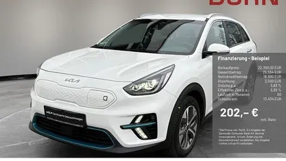 Weiß Gebraucht 2022 Kia e-Niro Vision SUV | 22.390 € (Guter Preis)