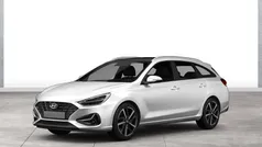 Weiß Gebraucht 2024 Hyundai i30 Select Kombi | 20.780 € (Fairer Preis)