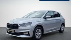 Brilliantsilber Gebraucht 2023 Skoda Fabia Ambition Kleinwagen | 16.980 € (Fairer Preis)