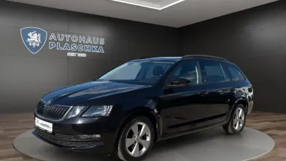Gebraucht Skoda Octavia Tour 116 PS (85 kW) 2020 Schwarzmagic perleffekt Kombi