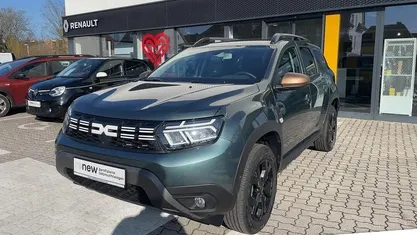 Gebraucht Dacia Duster Extreme 150 PS (110 kW) 2024 Zederngrünmetallic (grün) SUV