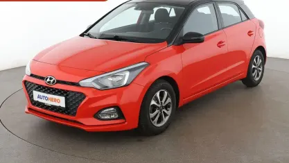 Gebraucht Hyundai i20 Trend 84 PS (61 kW) 2019 Rot Kleinwagen