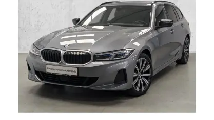 Gebraucht BMW 320 Sport Line 190 PS (139 kW) 2023 Skyscraper grau Kombi