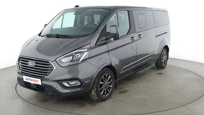 Grau Gebraucht 2020 Ford Tourneo Titanium X Van / Kleinbus | 31.920 € (Fairer Preis)