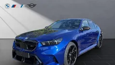 Blau Neu 2025 BMW M5 Shadowline Limousine | 136.980 € (Fairer Preis)