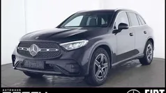 Lack obsidianschwarz (metallic) Gebraucht 2024 Mercedes GLC200 AMG SUV | 51.965 € (Fairer Preis)