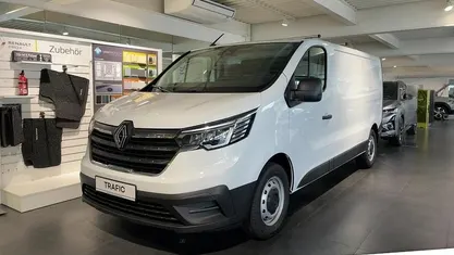 Gebraucht Renault Trafic Komfort 131 PS (96 kW) 2025 Van / Kleinbus