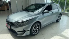 Lunarsilber Neu 2025 Kia Ceed 4 Limousine | 28.970 € (Fairer Preis)