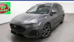 Magnetik grau Gebraucht 2024 Ford Focus ST-Line X Kombi | 27.690 € (Fairer Preis)
