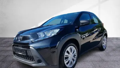 Gebraucht Toyota Aygo X Basis 72 PS (52 kW) 2023 Black mica / ink SUV