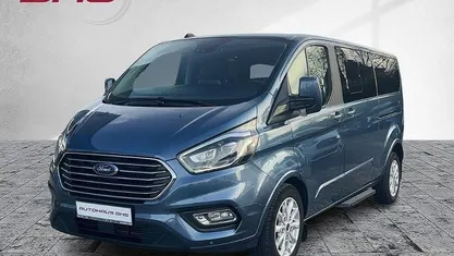 Chromablau metallic (blau) Gebraucht 2021 Ford Tourneo Titanium Van / Kleinbus | 29.990 € (Guter Preis)
