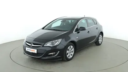 Używany Opel Astra Exklusiv 140 KM (102 kW) 2015 Czarny Sedan/Limuzyna