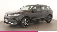 Deep black perleffekt Gebraucht 2024 VW Tiguan R-line SUV | 48.484 € (Fairer Preis)