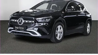 Schwarz Gebraucht 2024 Mercedes GLA200 SUV | 34.250 € (Guter Preis)