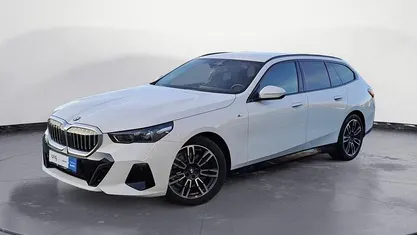 Gebraucht BMW 520 M Sport 197 PS (144 kW) 2024 Kombi