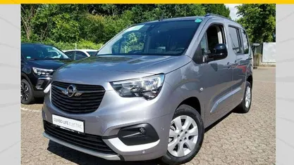 Gebraucht Opel Combo-e Life Ultimate 100 kW (136 PS) 2023 Quarz silber Van / Kleinbus