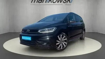 Gebraucht VW Touran Highline 150 PS (110 kW) 2023 Deep black perleffekt Van / Kleinbus
