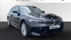 Saphirschwarz metallic Gebraucht 2024 BMW 330 M Sport Kombi | 43.800 € (Fairer Preis)