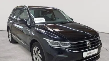 Deep black perleffekt Gebraucht 2021 VW Tiguan Life SUV | 25.990 € (Guter Preis)