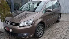 Braun Gebraucht 2015 VW Touran Trendline Van / Kleinbus | 11.700 € (Fairer Preis)
