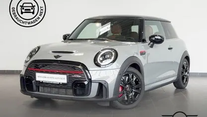 Gebraucht Mini John Cooper Works 231 PS (169 kW) 2021 Moonwalk grey (metallic) (grau) Kleinwagen